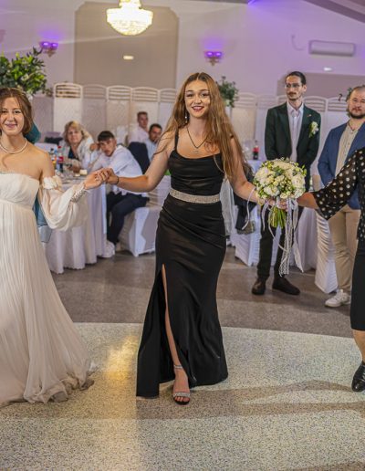 fotograf de nunta, fotograf de nunta iasi, nunta iasi, studio foto iasi, rochii mireasa, foto comercial, fotograf nunta Iasi, Vaslui, Bacau, Suceava, Botosani, Galati, trash the dress, Silvestru Petru