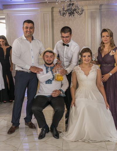 fotograf de nunta, fotograf de nunta iasi, nunta iasi, studio foto iasi, rochii mireasa, foto comercial, fotograf nunta Iasi, Vaslui, Bacau, Suceava, Botosani, Galati, trash the dress, Silvestru Petru, fotograf profesionist Iasi, fotograf evenimente, fotografie evenimente